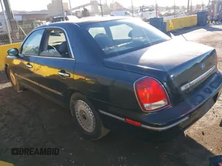 2001 Hyundai XG with VIN KMHFU45D41A114902, listed as a IAAI auction lot 41513812 with 171,704 mi miles and . Bid and sale history available at carsss.com. Image 3.