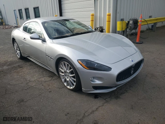 2012 Maserati GranTurismo S with VIN ZAM45KLA6C0066006, listed as a Copart auction lot 68106354 with 16,895 mi miles and Salvage Title. Bid and sale history available at carsss.com. Image 4.