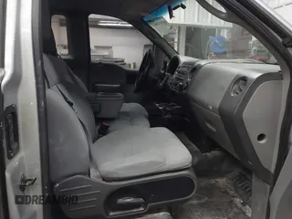 2004 Ford F-150 XL z VIN 1FTRF12W84NB37032, wystawiony jako IAAI lot #41932882 z przebiegiem 244 800 mil mil oraz . Historia ofert i sprzedaży dostępna na DreamBid. Obrazek 5.