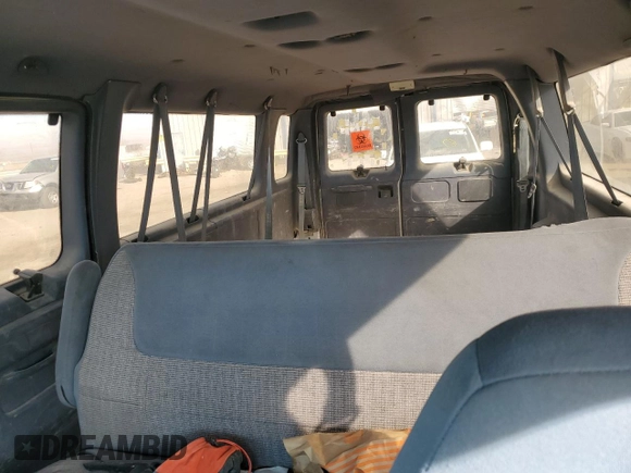 1993 Ford Econoline Wagon Super Custom z VIN 1FBJS31H9PHA49377, wystawiony jako Copart lot #45554655 z przebiegiem Nie podano mil oraz Szkoda całkowita • Salvage title. Historia ofert i sprzedaży dostępna na DreamBid. Obrazek 10.