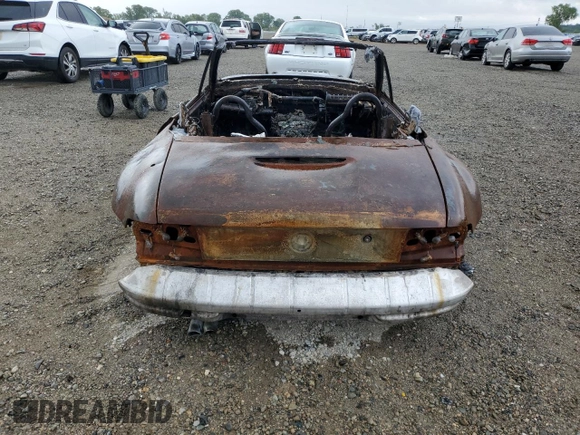 1997 BMW 3 Series Z3 2.8 z VIN 4USCJ3320VLC02817, wystawiony jako Copart lot #69536054 z przebiegiem Nie podano mil oraz Nie do naprawy • Non repairable. Historia ofert i sprzedaży dostępna na DreamBid. Obrazek 6.