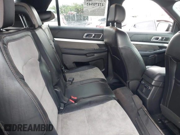 2017 Ford Explorer XLT with VIN 1FM5K8D83HGB84296, listed as a IAAI auction lot 42170542 with 118,335 mi miles and . Bid and sale history available at carsss.com. Image 8.