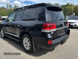 2017 Toyota Land Cruiser z VIN JTMCY7AJ7H4050517, wystawiony jako Copart lot #73833724 z przebiegiem 137 775 mil mil oraz Czysty tytuł • Clean title. Historia ofert i sprzedaży dostępna na DreamBid. Obrazek 3.