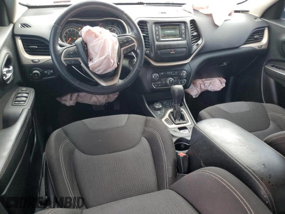 2015 Jeep Cherokee Latitude z VIN 1C4PJMCSXFW746980, wystawiony jako Copart lot #50666645 z przebiegiem 91 864 mil mil oraz Szkoda całkowita • Salvage title. Historia ofert i sprzedaży dostępna na DreamBid. Obrazek 8.