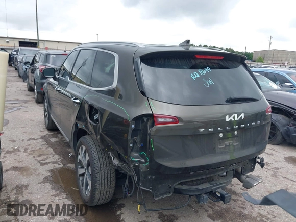2022 Kia Telluride S with VIN 5XYP64HC3NG256251, listed as a IAAI auction lot 42077499 with 61,402 mi miles and . Bid and sale history available at DreamBid. Image 3.