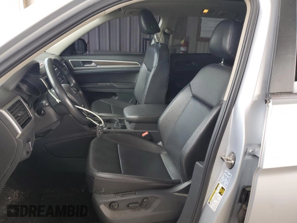 2018 Volkswagen Atlas SEL z VIN 1V2ER2CAXJC508499, wystawiony jako Copart lot #55501365 z przebiegiem 183 840 mil mil oraz Szkoda całkowita • Salvage title. Historia ofert i sprzedaży dostępna na DreamBid. Obrazek 7.