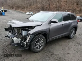 2018 Toyota Highlander SE with VIN 5TDJZRFH8JS914930, listed as a Copart auction lot 49069885 with 74,712 mi miles and Salvage title. Bid and sale history available at DreamBid. Image 1.