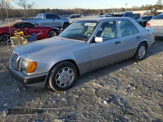 1992 Mercedes-Benz 300 with VIN WDBEA30D3NB717445, listed as a Copart auction lot 88703365 with 195,976 mi miles and Clean Title. Bid and sale history available at carsss.com. Image 1.