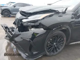 2024 Toyota Highlander LE z VIN 5TDKDRBH3RS537184, wystawiony jako IAAI lot #42108464 z przebiegiem 35 747 mil mil oraz . Historia ofert i sprzedaży dostępna na DreamBid. Obrazek 19.
