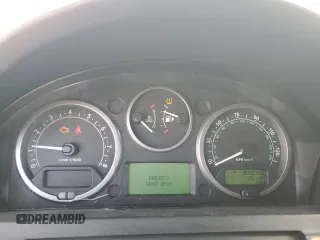 2006 Land Rover LR3 z VIN SALAD24406A409600, wystawiony jako Copart lot #55176245 z przebiegiem 183 635 mil mil oraz Szkoda całkowita • Salvage title. Historia ofert i sprzedaży dostępna na DreamBid. Obrazek 9.