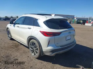 2019 Infiniti QX50 Essential z VIN 3PCAJ5M35KF120657, wystawiony jako IAAI lot #42072946 z przebiegiem 78 042 mil mil oraz . Historia ofert i sprzedaży dostępna na DreamBid. Obrazek 3.