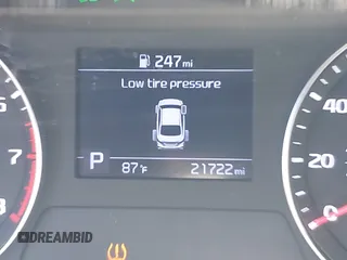 2020 Kia Forte LXS z VIN 3KPF24AD4LE248213, wystawiony jako IAAI lot #42290261 z przebiegiem 21 722 mil mil oraz . Historia ofert i sprzedaży dostępna na DreamBid. Obrazek 15.