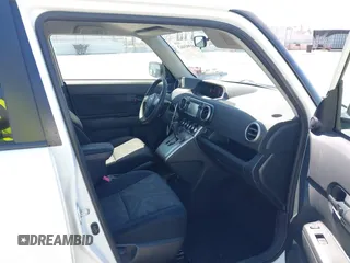 2014 Scion xB with VIN JTLZE4FE5EJ053964, listed as a IAAI auction lot 41993463 with 44,302 mi miles. Bid and sale history available at carsss.com. Image 5.