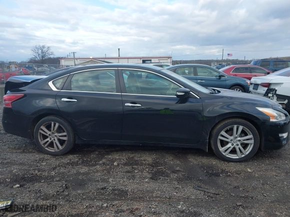 2013 Nissan Altima 3.5 SL with VIN 1N4BL3AP1DC118307, listed as a IAAI auction lot 41235680 with 131,079 mi miles. Bid and sale history available at carsss.com. Image 13.
