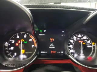 2019 Alfa Romeo Giulia Ti z VIN ZARFANBN7K7608174, wystawiony jako Copart lot #85051934 z przebiegiem 50 824 mil mil oraz Szkoda całkowita • Salvage title. Historia ofert i sprzedaży dostępna na DreamBid. Obrazek 9.