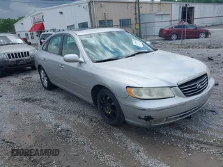 2007 Hyundai Azera SE with VIN KMHFC46F97A215820, listed as a IAAI auction lot 42120029 with 211,069 mi miles. Bid and sale history available at carsss.com. Image 1.