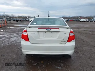 2011 Ford Fusion SE with VIN 3FAHP0HGXBR171931, listed as a IAAI auction lot 41891621 with 183,766 mi miles. Bid and sale history available at carsss.com. Image 16.