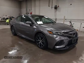 2022 Toyota Camry SE with VIN 4T1G11AK9NU074952, listed as a IAAI auction lot 41829075 with 37,315 mi miles. Bid and sale history available at carsss.com. Image 1.