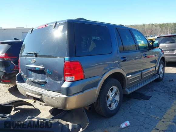 2003 Ford Expedition Eddie Bauer with VIN 1FMFU18L03LC04444, listed as a IAAI auction lot 41805302 with 217,505 mi miles. Bid and sale history available at carsss.com. Image 4.