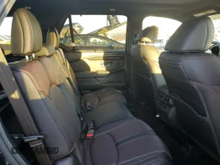 2025 Honda Pilot Black Edition with VIN 5FNYG1H98SB007175, listed as a Copart auction lot 83858404 with 1,974 mi miles and Salvage Title. Bid and sale history available at carsss.com. Image 10.