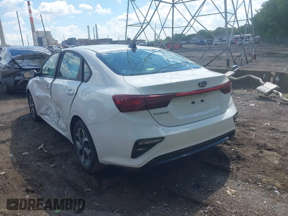 2021 Kia Forte LXS с VIN 3KPF24ADXME362489, выставлен на аукционе IAAI как лот 42392109 с пробегом 14 471 миль миль и . История ставок и продаж доступна на DreamBid. Изображение 3.
