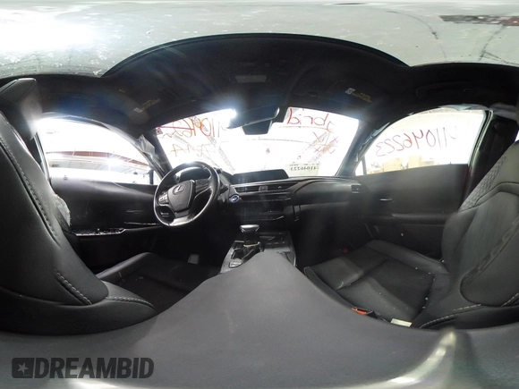 2021 Lexus UX 250h z VIN JTHP9JBHXM2041595, wystawiony jako IAAI lot #41046223 z przebiegiem 27 773 mil mil oraz . Historia ofert i sprzedaży dostępna na DreamBid. Obrazek 19.