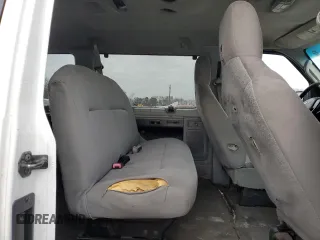 2010 Ford Econoline Passenger XL z VIN 1FBSS3BL2ADA22169, wystawiony jako Copart lot #85009414 z przebiegiem 106 566 mil mil oraz Nie do naprawy • Non repairable. Historia ofert i sprzedaży dostępna na DreamBid. Obrazek 11.