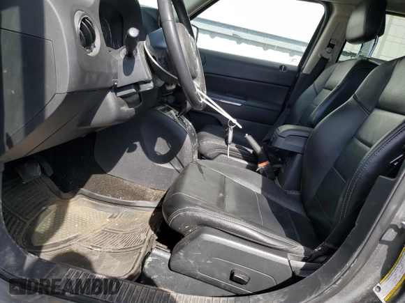 2014 Jeep Patriot Limited z VIN 1C4NJRCB3ED528619, wystawiony jako Copart lot #49765885 z przebiegiem 123 563 mil mil oraz Czysty tytuł • Clean title. Historia ofert i sprzedaży dostępna na DreamBid. Obrazek 7.
