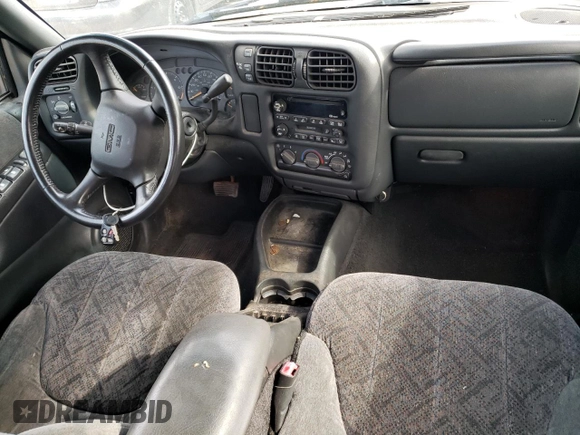 2002 GMC Sonoma SLS with VIN 1GTDT13W42K198720, listed as a Copart auction lot 59402374 with 106,175 mi miles and Salvage Title. Bid and sale history available at carsss.com. Image 8.