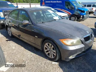 2007 BMW 3 Series 328xi z VIN WBAVC935X7KZ70426, wystawiony jako IAAI lot #42208879 z przebiegiem 103 714 mil mil oraz . Historia ofert i sprzedaży dostępna na DreamBid. Obrazek 1.