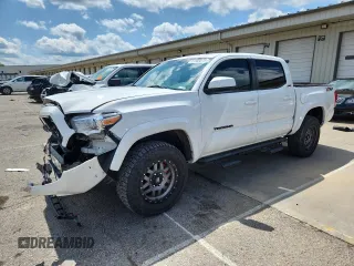2017 Toyota Tacoma SR5 with VIN 5TFCZ5AN3HX080486, listed as a Copart auction lot 61303575 with 116,849 mi miles and Salvage title. Bid and sale history available at DreamBid. Image 1.