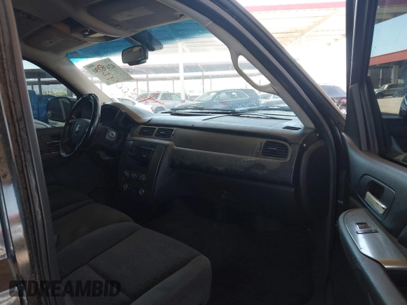 2007 Chevrolet Tahoe LS with VIN 1GNFC13C07R266418, listed as a IAAI auction lot 42435750 with 321,712 mi miles and . Bid and sale history available at DreamBid. Image 5.