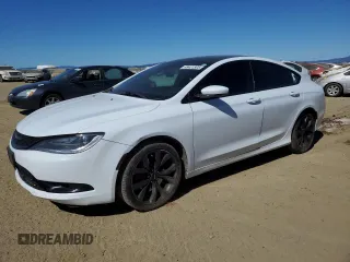 2015 Chrysler 200 S with VIN 1C3CCCBG0FN718258, listed as a Copart auction lot 48431805 with 122,209 mi miles and Salvage Title. Bid and sale history available at DreamBid. Image 1.