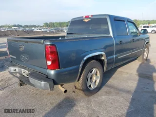 2006 Chevrolet Silverado 1500 LT2 with VIN 2GCEC13Z761347531, listed as a IAAI auction lot 42121593 with 344,438 mi miles. Bid and sale history available at carsss.com. Image 4.