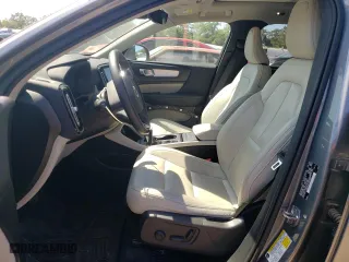 2019 Volvo XC40 Momentum with VIN YV4162UK3K2131387, listed as a Copart auction lot 66198303 with 13,032 mi miles. Bid and sale history available at carsss.com. Image 7.