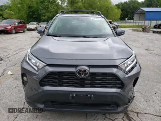 2021 Toyota RAV4 XLE Premium with VIN 2T3C1RFV5MC132613, listed as a Copart auction lot 59690715 with 15,491 mi miles and Salvage title. Bid and sale history available at DreamBid. Image 5.