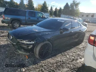 2022 Volvo S60 Momentum with VIN 7JRL12FZ4NG162127, listed as a Copart auction lot 75689824 with 77,622 mi miles and Salvage Title. Bid and sale history available at carsss.com. Image 1.