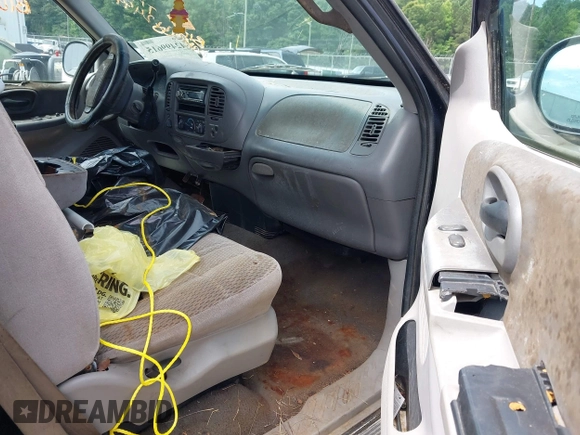 1999 Ford F-150 XL с VIN 1FTRX18L0XKB08799, выставлен на аукционе IAAI как лот 42499615 с пробегом Не указан миль и . История ставок и продаж доступна на DreamBid. Изображение 5.