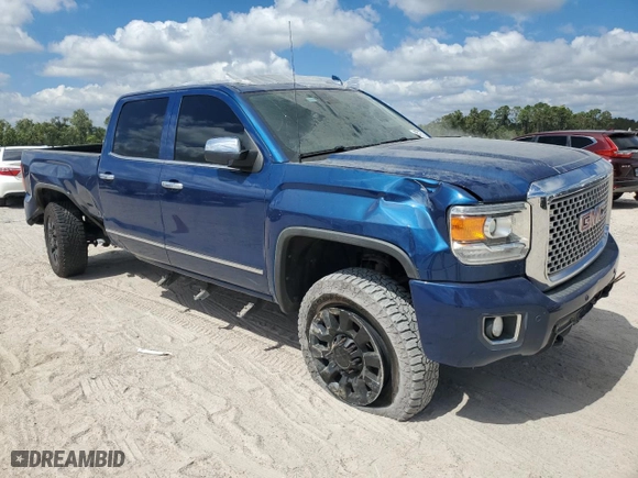 2017 GMC Sierra 2500HD Denali with VIN 1GT12UEG7HF158033, listed as a Copart auction lot 73775184 with 149,881 mi miles and Salvage Title. Bid and sale history available at carsss.com. Image 4.