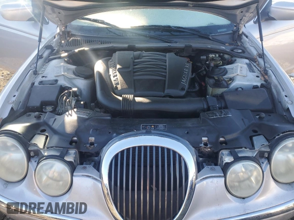 2001 Jaguar S-Type with VIN SAJDA01PX1GM07098, listed as a Copart auction lot 41998545 with 57,362 mi miles and Clean Title. Bid and sale history available at DreamBid. Image 11.