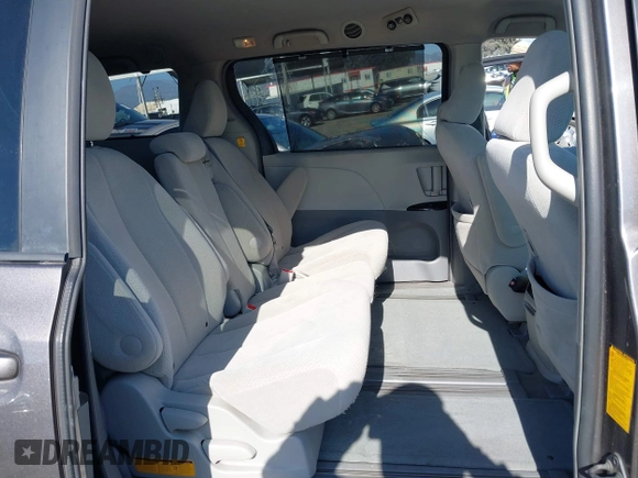 2012 Toyota Sienna LE AAS с VIN 5TDKK3DC4CS186443, выставлен на аукционе IAAI как лот 42225364 с пробегом Не указан миль и . История ставок и продаж доступна на DreamBid. Изображение 8.