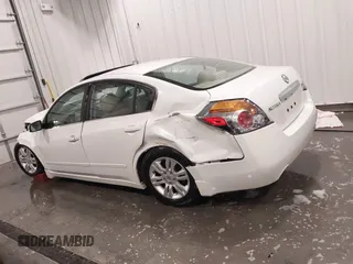 2012 Nissan Altima S z VIN 1N4AL2AP0CN443099, wystawiony jako IAAI lot #42192900 z przebiegiem 86 830 mil mil oraz . Historia ofert i sprzedaży dostępna na DreamBid. Obrazek 13.