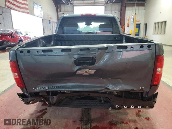 2007 Chevrolet Silverado 1500 LT w/1LT with VIN 2GCEC19J971592270, listed as a Copart auction lot 62802494 with 127,983 mi miles and Non Repairable. Bid and sale history available at carsss.com. Image 6.