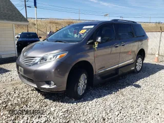 2017 Toyota Sienna XLE Auto Access Seat with VIN 5TDYZ3DC5HS871225, listed as a Copart auction lot 49915265 with 91,823 mi miles and Salvage Title. Bid and sale history available at carsss.com. Image 1.