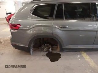 2021 Volkswagen Atlas SEL Premium z VIN 1V2TR2CA9MC589541, wystawiony jako IAAI lot #41848459 z przebiegiem 40 577 mil mil oraz . Historia ofert i sprzedaży dostępna na DreamBid. Obrazek 12.