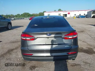2020 Ford Fusion SE with VIN 3FA6P0HDXLR263572, listed as a IAAI auction lot 41989167 with 42,522 mi miles. Bid and sale history available at carsss.com. Image 17.