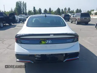 2024 Hyundai Sonata SEL z VIN KMHL14JA6RA426688, wystawiony jako IAAI lot #42290797 z przebiegiem 430 mil mil oraz . Historia ofert i sprzedaży dostępna na DreamBid. Obrazek 17.
