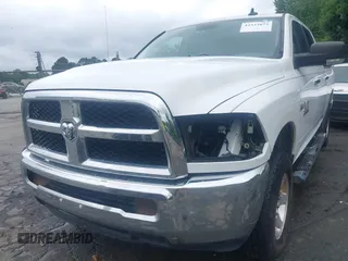 2013 Ram 2500 SLT z VIN 3C6TR5DT7DG524758, wystawiony jako IAAI lot #42333873 z przebiegiem Nie podano mil oraz . Historia ofert i sprzedaży dostępna na DreamBid. Obrazek 6.
