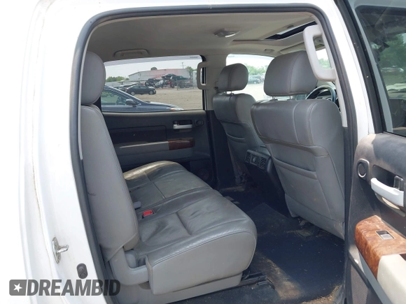 2013 Toyota Tundra Limited z VIN 5TFHY5F17DX295216, wystawiony jako IAAI lot #42390140 z przebiegiem 230 902 mil mil oraz . Historia ofert i sprzedaży dostępna na DreamBid. Obrazek 8.
