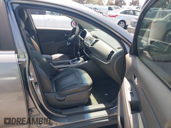 2016 Kia Sportage EX with VIN KNDPC3AC0G7841320, listed as a IAAI auction lot 42312551 with 199,996 mi miles and . Bid and sale history available at DreamBid. Image 5.